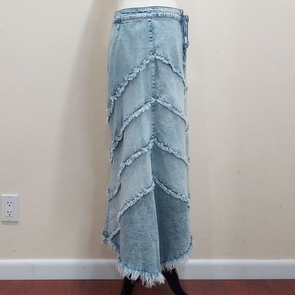 Wash Lab Denim Chevron Raw Hem Maxi Skirt - Size 29 / M - L - Picture 8 of 14